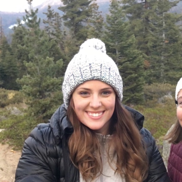 Meet your posher, Madison - Picture 2 of 2